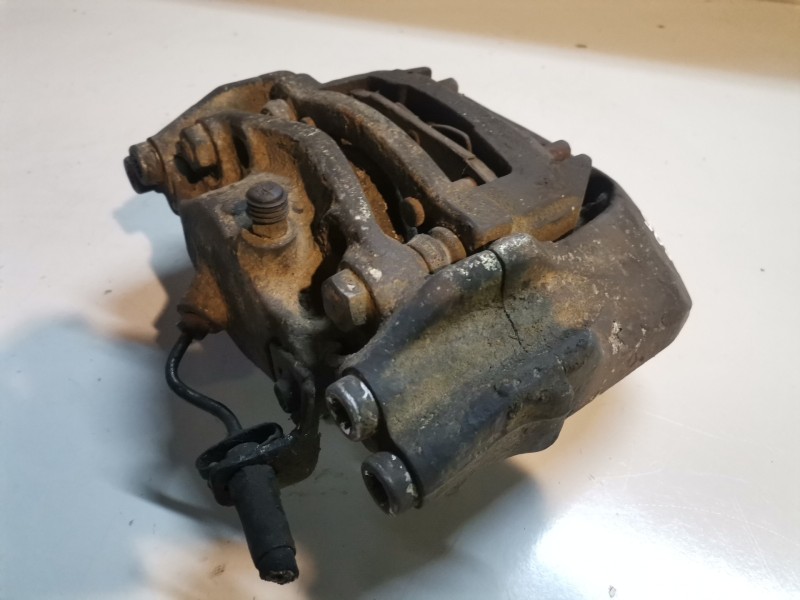 Recambio de pinza de freno delantera derecha para volkswagen t4 transporter aab referencia OEM IAM   