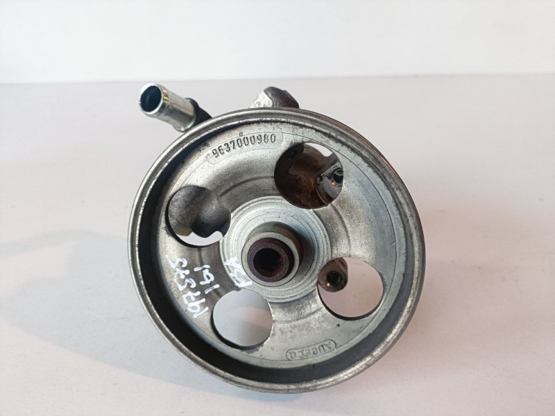 Recambio de bomba direccion para citroen berlingo 9hw referencia OEM IAM 9659820880  