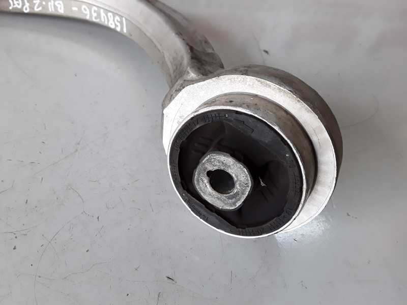 Recambio de brazo suspension superior delantero derecho para audi a4 avant (8w5) deu referencia OEM IAM 8W0407696A  