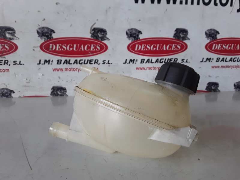 Recambio de deposito expansion para dacia duster i k9k856 referencia OEM IAM 217107259R  