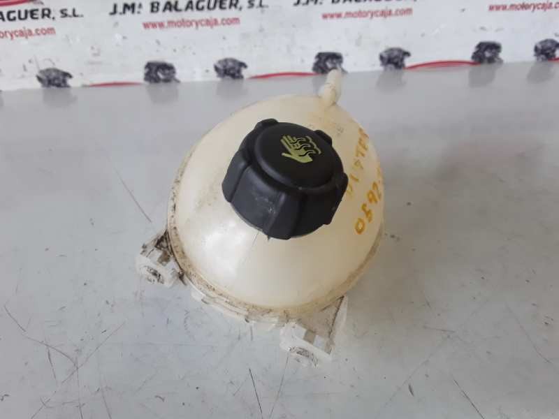 Recambio de deposito expansion para dacia duster i k9k856 referencia OEM IAM 217107259R  