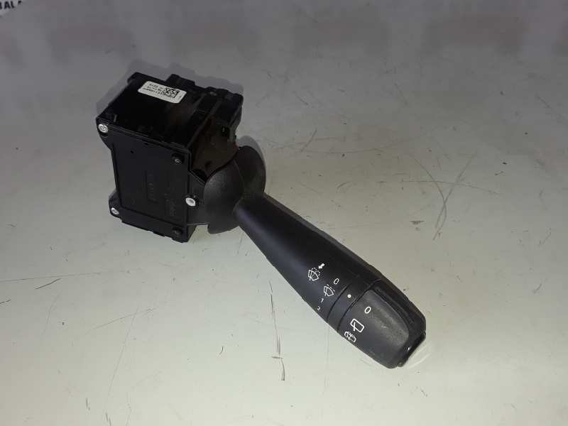 Recambio de mando limpia para dacia duster i k9k856 referencia OEM IAM E1109568  