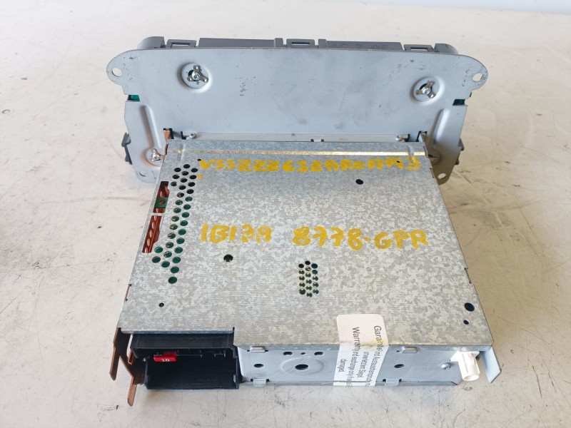Recambio de sistema audio / radio cd para seat ibiza berlina (6j5) bls referencia OEM IAM 6J0035153  