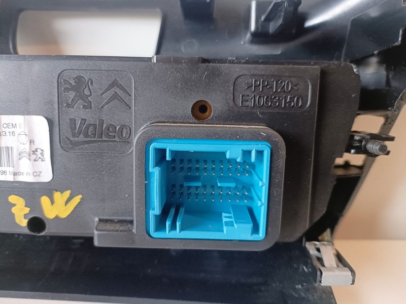 Recambio de mando climatizador para peugeot 2008 hnz referencia OEM IAM 98195706XU  
