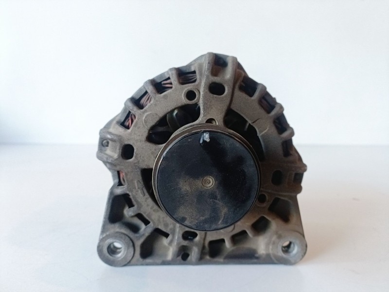 Recambio de alternador para dacia dokker k9k612 referencia OEM IAM 231002949RB  