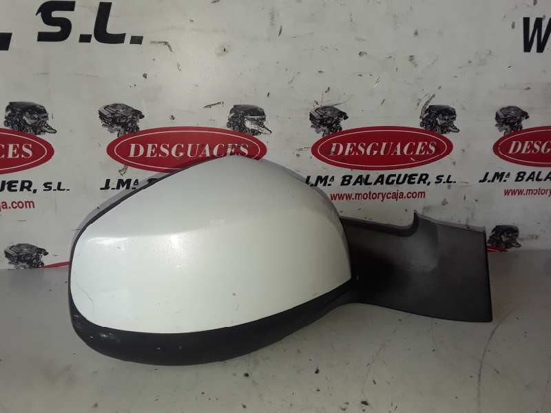 Recambio de retrovisor derecho para opel agila b d13a referencia OEM IAM 024541  
