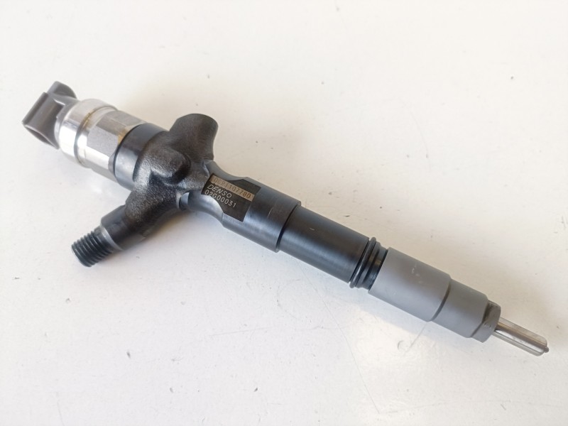 Recambio de inyector para toyota land cruiser (j12) 1kdftv referencia OEM IAM DCRI107780  