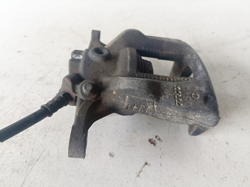 Recambio de pinza de freno delantera derecha para renault trafic iii furgón r9m408 referencia OEM IAM   