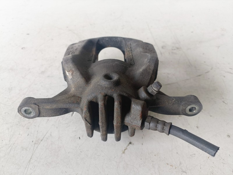 Recambio de pinza de freno delantera derecha para renault trafic iii furgón r9m408 referencia OEM IAM   