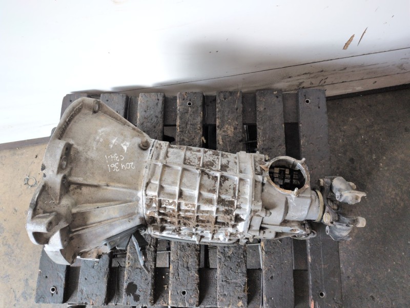 Recambio de caja cambios para nissan patrol gr (y60) rd28t referencia OEM IAM   