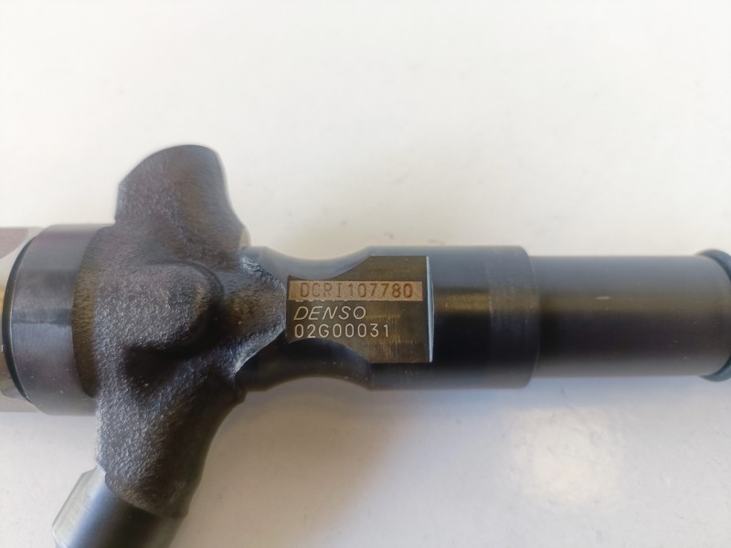 Recambio de inyector para toyota land cruiser (j12) 1kdftv referencia OEM IAM DCRI107780  