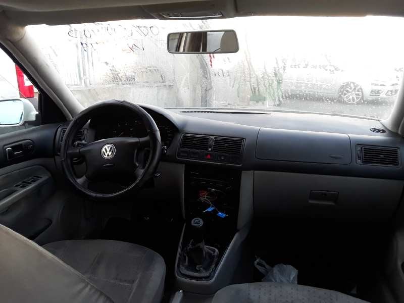 volkswagen golf iv berlina (1j1)(10.1997) del año 2001