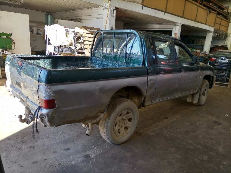 mitsubishi l200 (k70) del año 2005