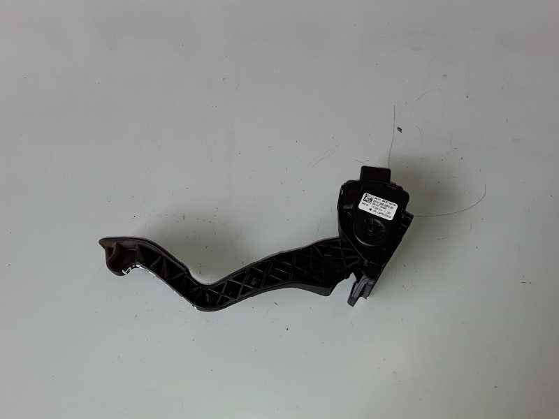 Recambio de potenciometro pedal para peugeot 207 8fs referencia OEM IAM 968184408003  