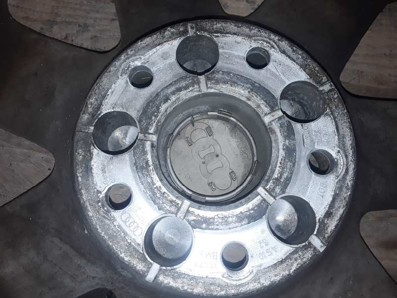 Recambio de llanta para audi q7 (4l) bug referencia OEM IAM E8JX18/ET56/H2/4L601025A  