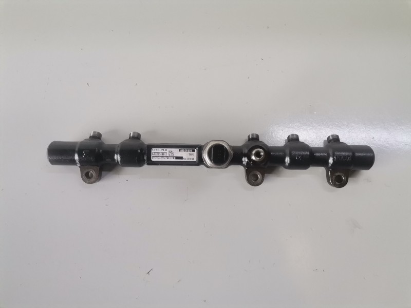Recambio de rampa inyectora para ssangyong rexton d27dt referencia OEM IAM R9145Z010B/A6650700295  