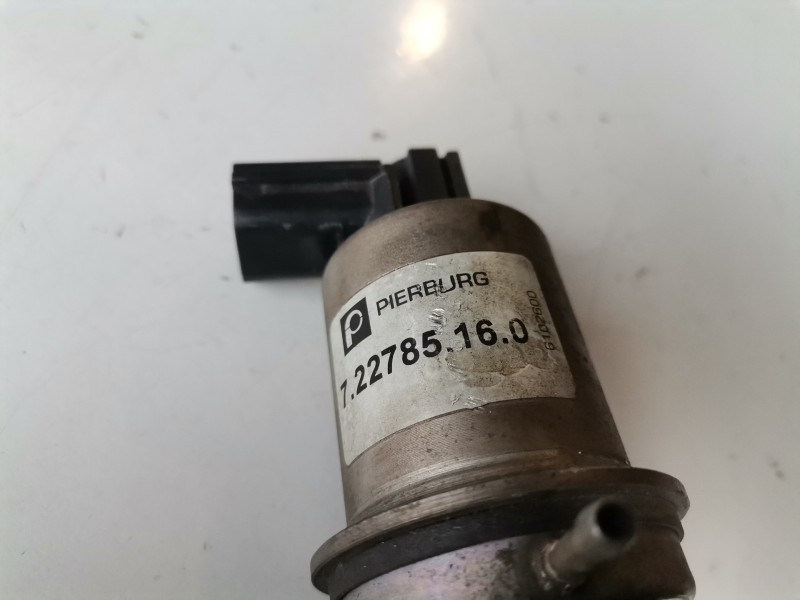 Recambio de valvula egr para volkswagen polo iv (9n1) azq referencia OEM IAM 722785160  