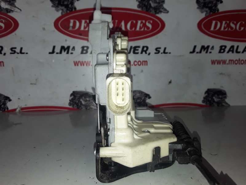 Recambio de cerradura puerta trasera izquierda para audi q7 (4l) bug referencia OEM IAM 3C4839015A  