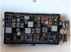 Recambio de caja reles / fusibles para opel insignia berlina a20dth referencia OEM IAM 13255300  