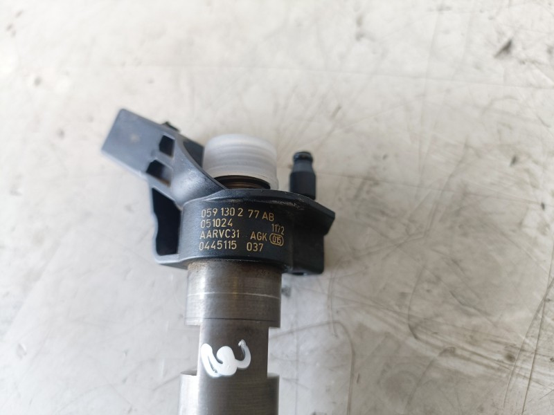 Recambio de inyector para audi q7 (4l) bug referencia OEM IAM 059130277AB/0445115037  