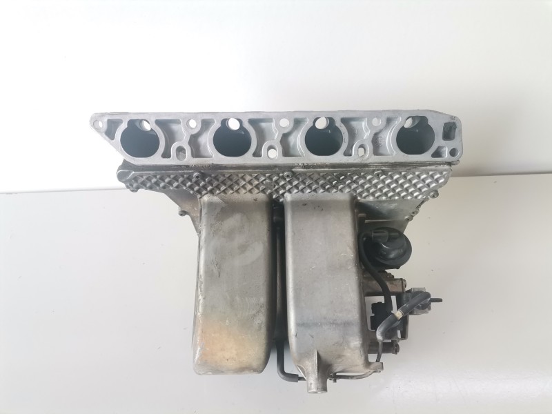 Recambio de colector admision para opel vectra b berlina x18xe referencia OEM IAM   