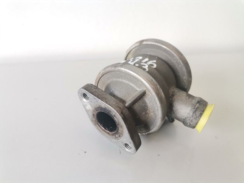 Recambio de valvula egr para opel vectra b berlina x18xe referencia OEM IAM 72229600  