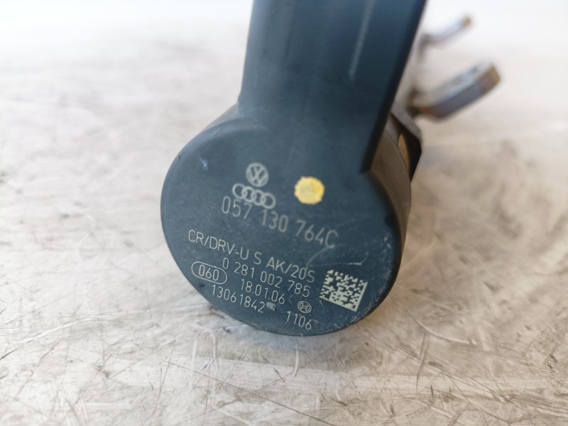 Recambio de rampa inyectora para audi q7 (4l) bug referencia OEM IAM 059130090AB  