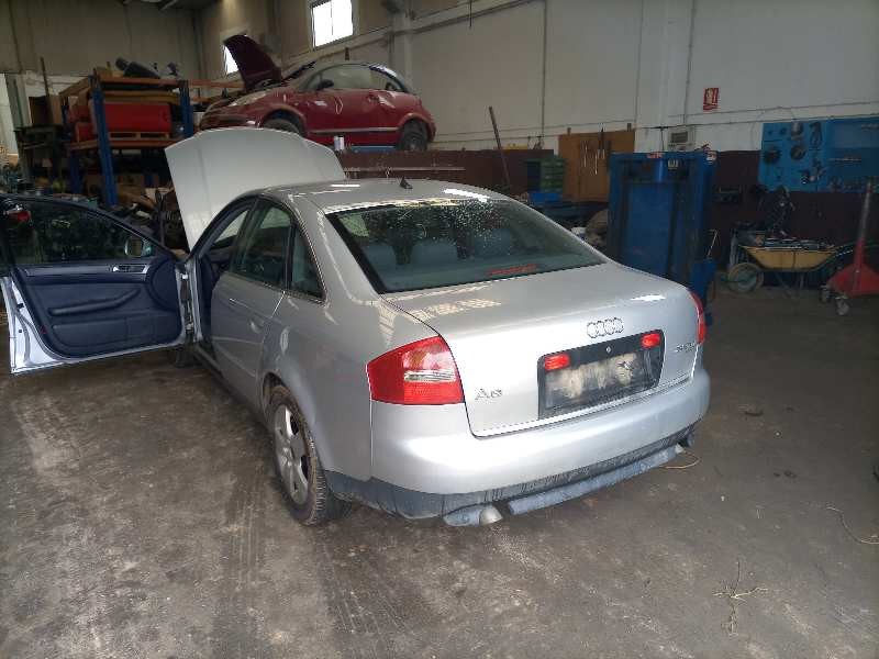 audi a6 berlina (4b2) del año 2002