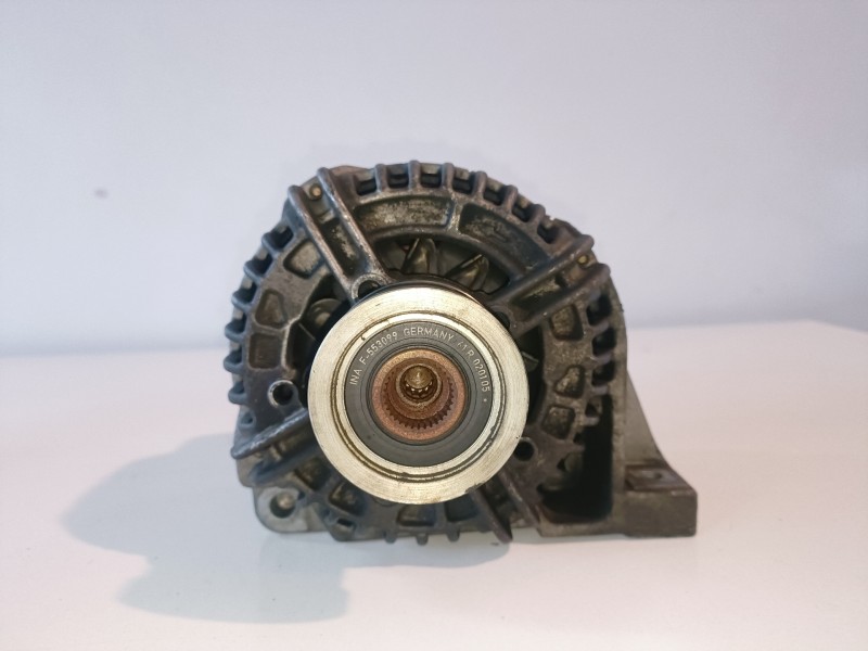 Recambio de alternador para volvo xc70 b5244t referencia OEM IAM 0124525060  