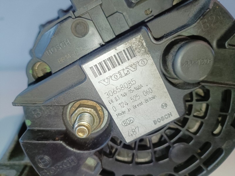 Recambio de alternador para volvo xc70 b5244t referencia OEM IAM 0124525060  