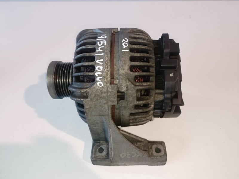 Recambio de alternador para volvo xc70 b5244t referencia OEM IAM 0124525060  