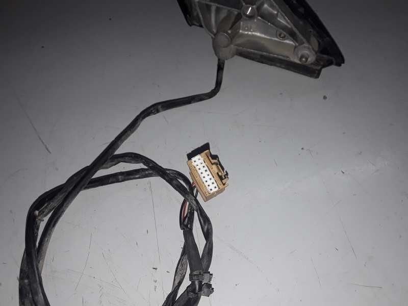 Recambio de retrovisor izquierdo para audi a4 berlina (8e) awx referencia OEM IAM 010681  