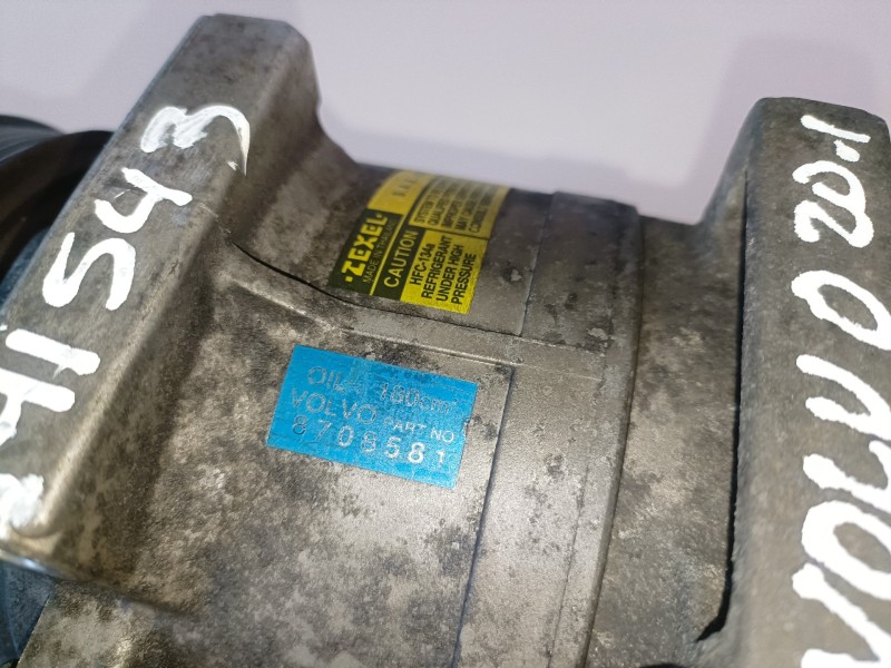 Recambio de compresor aire acondicionado para volvo xc70 b5244t referencia OEM IAM 8708581  