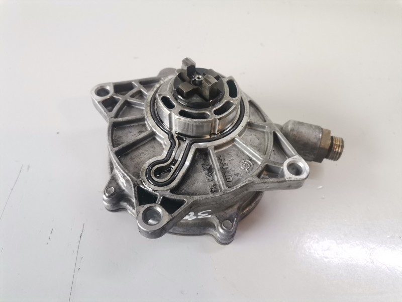 Recambio de depresor freno / bomba vacio para ssangyong rexton d27dt referencia OEM IAM A6652300365  