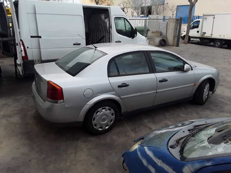 opel vectra c berlina del año 2002