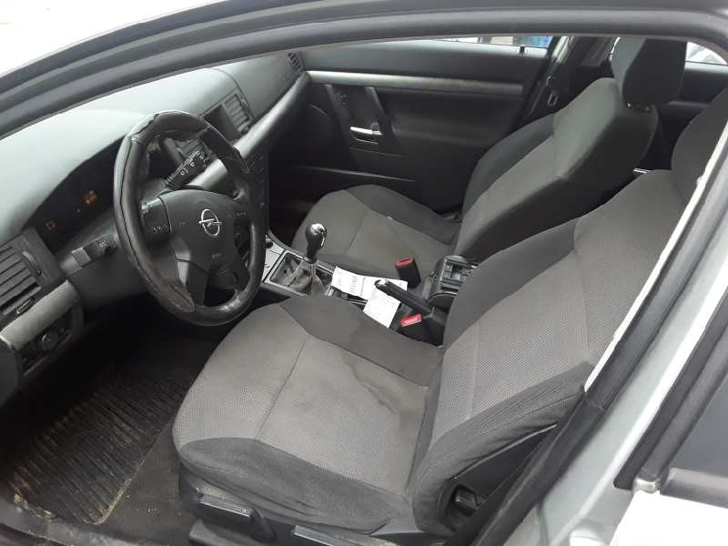 opel vectra c berlina del año 2002