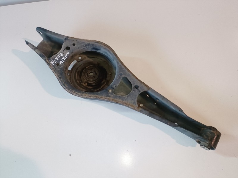 Recambio de brazo suspension inferior trasero izquierdo para seat leon (1p1) cayc referencia OEM IAM   