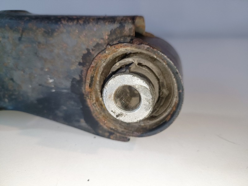 Recambio de brazo suspension inferior trasero izquierdo para seat leon (1p1) cayc referencia OEM IAM   