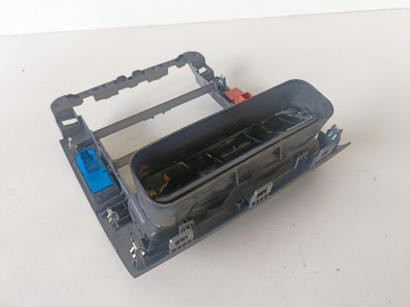 Recambio de aireador central para fiat ii scudo (272) combi rh02 referencia OEM IAM 9634511177  