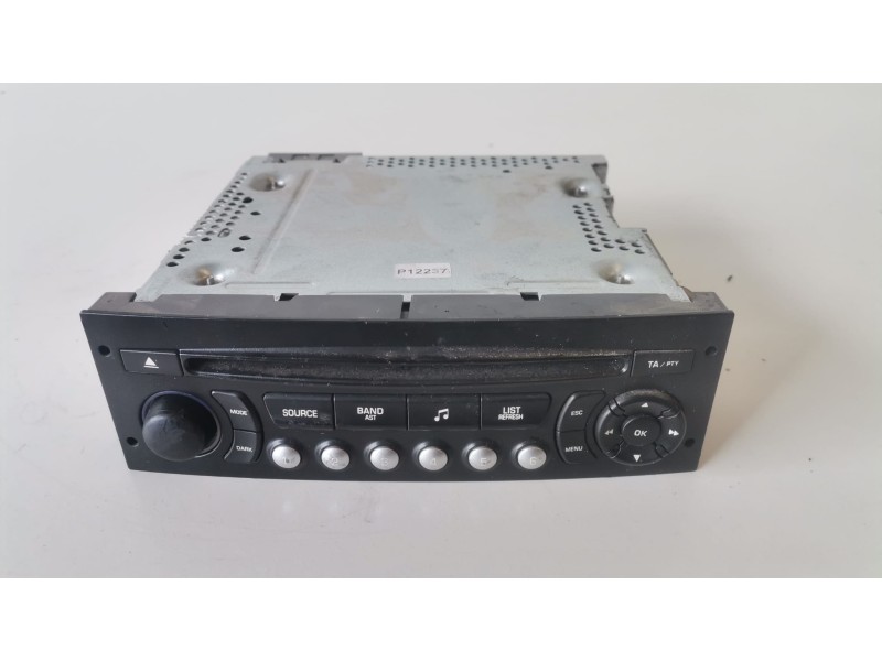 Recambio de sistema audio / radio cd para fiat ii scudo (272) combi rh02 referencia OEM IAM 96775574XT  