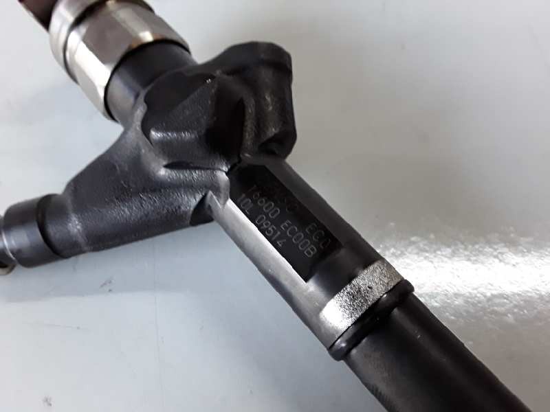 Recambio de inyector para nissan pathfinder (r51) yd25 referencia OEM IAM 16600EC00B  