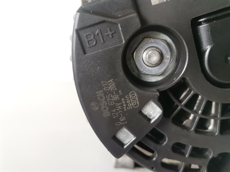 Recambio de alternador para mercedes-benz clase s (bm 220) berlina 628960 referencia OEM IAM 0124625017  