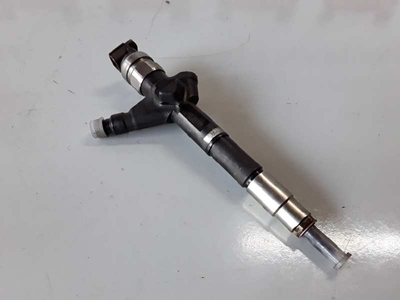 Recambio de inyector para nissan pathfinder (r51) yd25 referencia OEM IAM 16600EC00B  