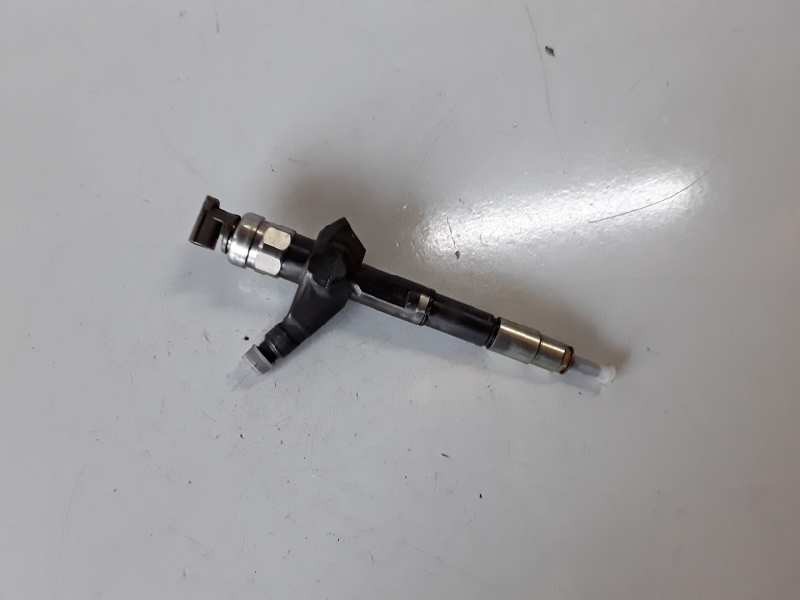 Recambio de inyector para nissan pathfinder (r51) yd25 referencia OEM IAM 16600EC00B  