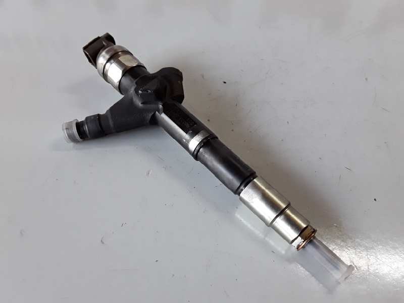 Recambio de inyector para nissan pathfinder (r51) yd25 referencia OEM IAM 16600EC00B  
