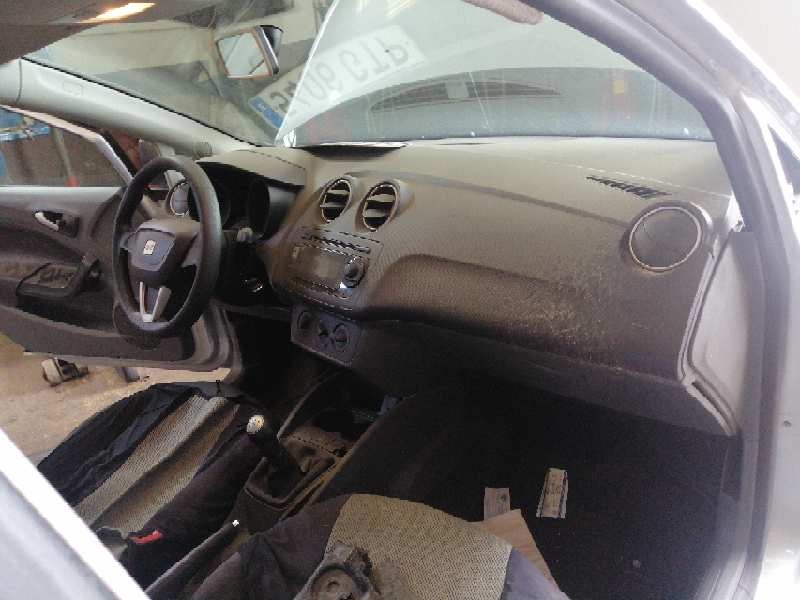 seat ibiza berlina (6j5) del año 2010