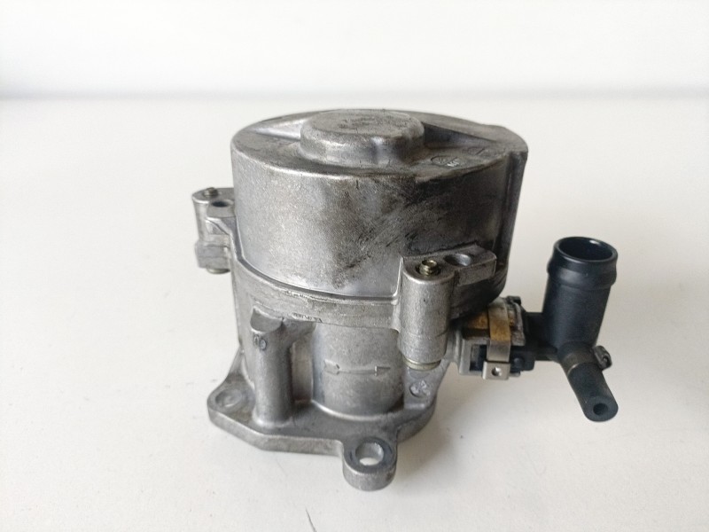 Recambio de depresor freno / bomba vacio para renault megane ii grandtour f9q818 referencia OEM IAM 720562B  
