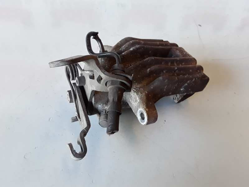 Recambio de pinza de freno trasera derecha para seat leon (1p1) bxe referencia OEM IAM   