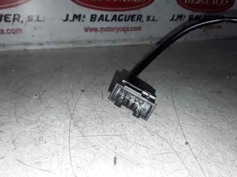 Recambio de retrovisor izquierdo para seat leon (1m1) referencia OEM IAM   