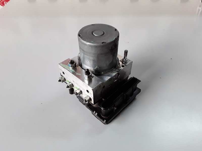 Recambio de abs para subaru legacy combi/ outback (b13/bp) ee20 referencia OEM IAM 0265234662/0265950813  